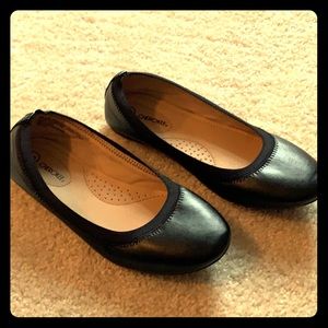 Girls casual black flats